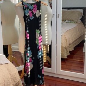 Jones New York Sleeveless Silk Dress with Floral Patterns / Size 4P